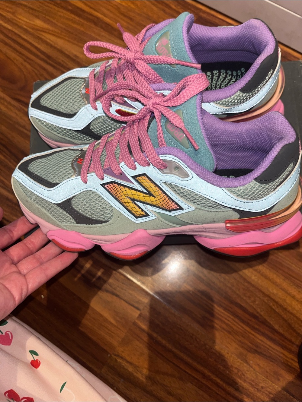 New Balance 9060. Women’s Size 8. Great Condition.  Extra Laces.